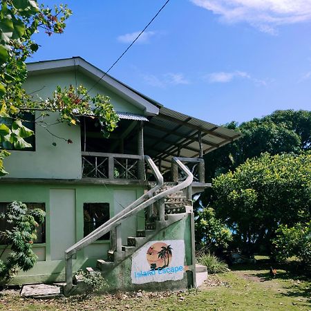 Guesthouse Island Escape South End Екстериор снимка