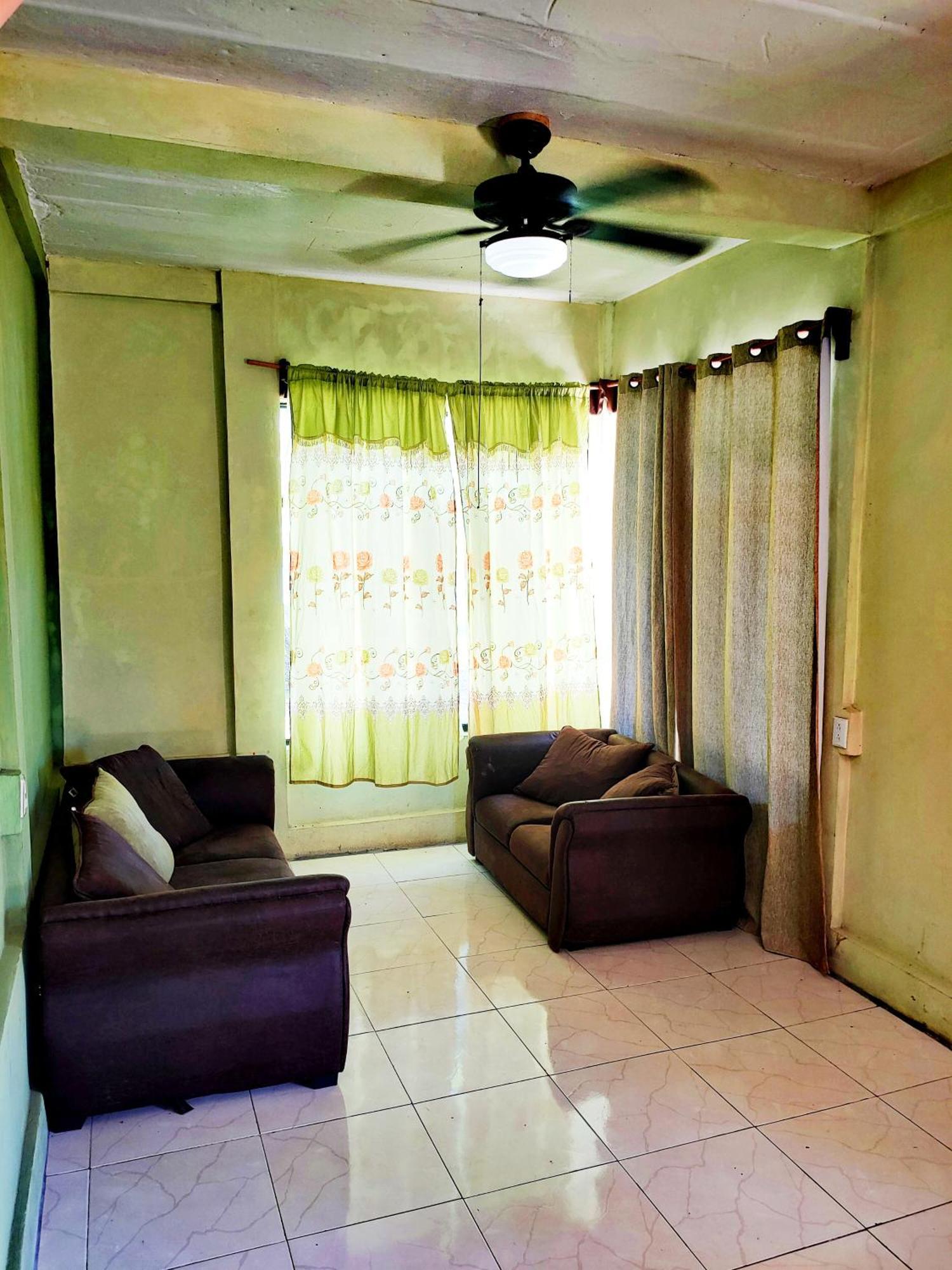 Guesthouse Island Escape South End Екстериор снимка