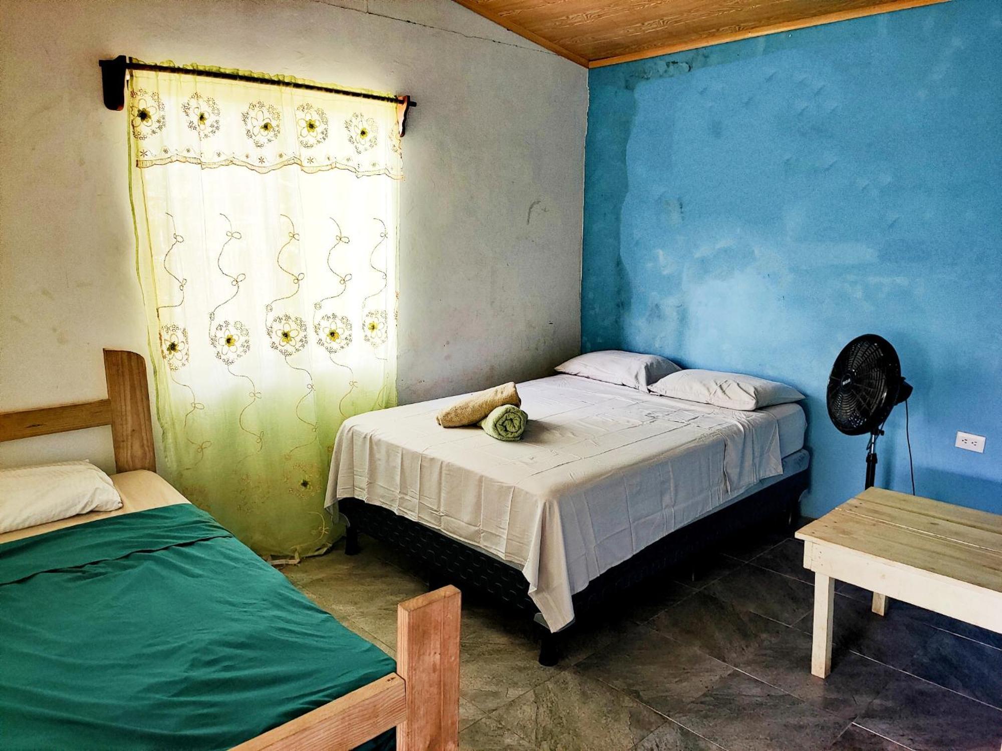 Guesthouse Island Escape South End Стая снимка
