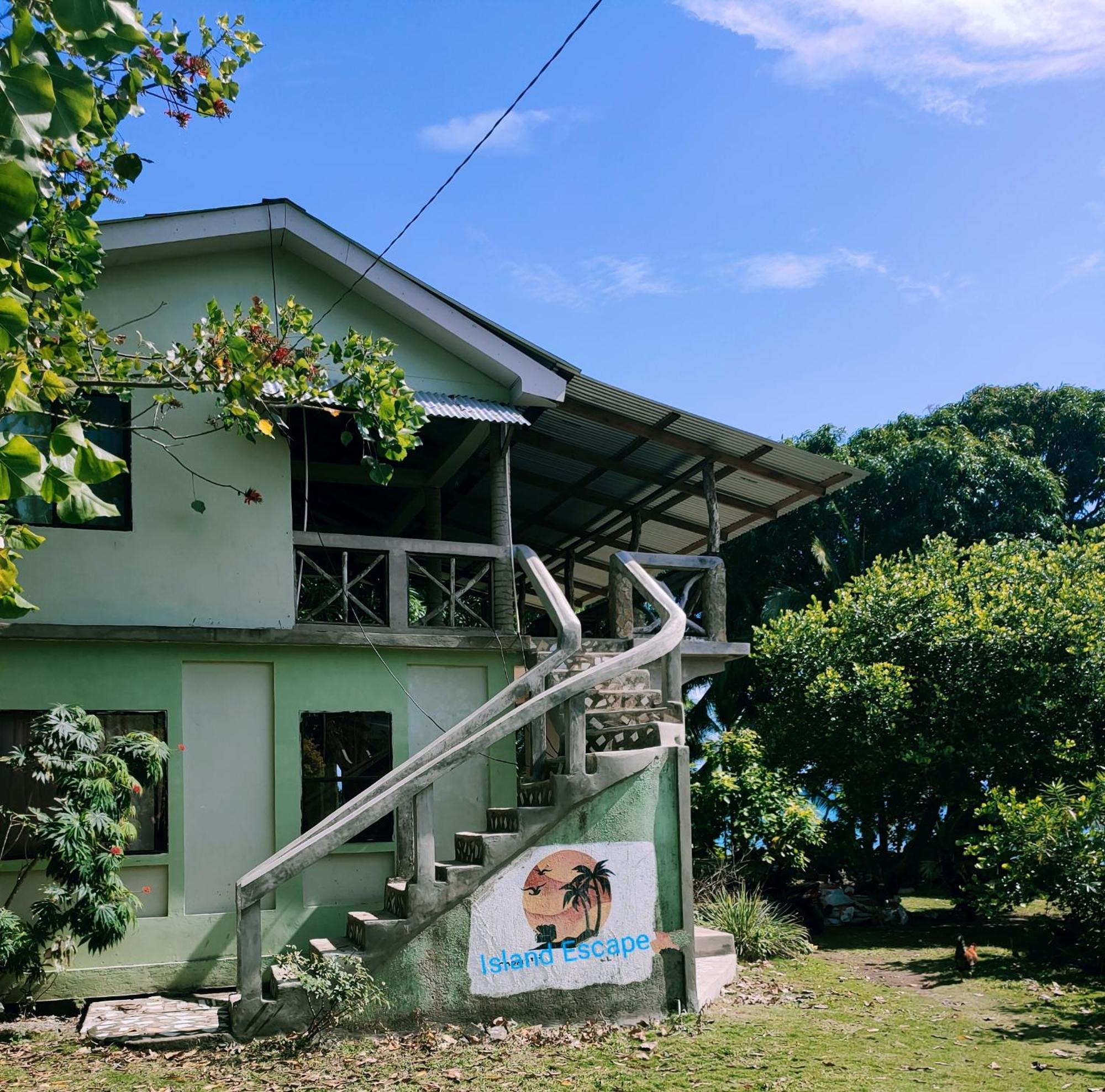 Guesthouse Island Escape South End Екстериор снимка