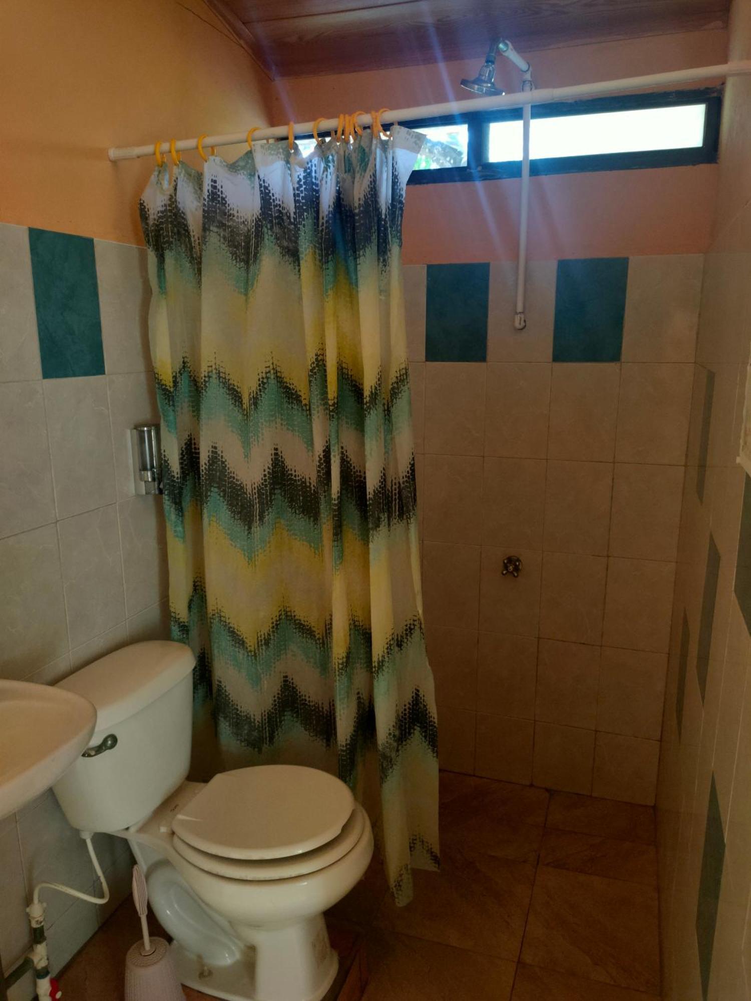 Guesthouse Island Escape South End Екстериор снимка
