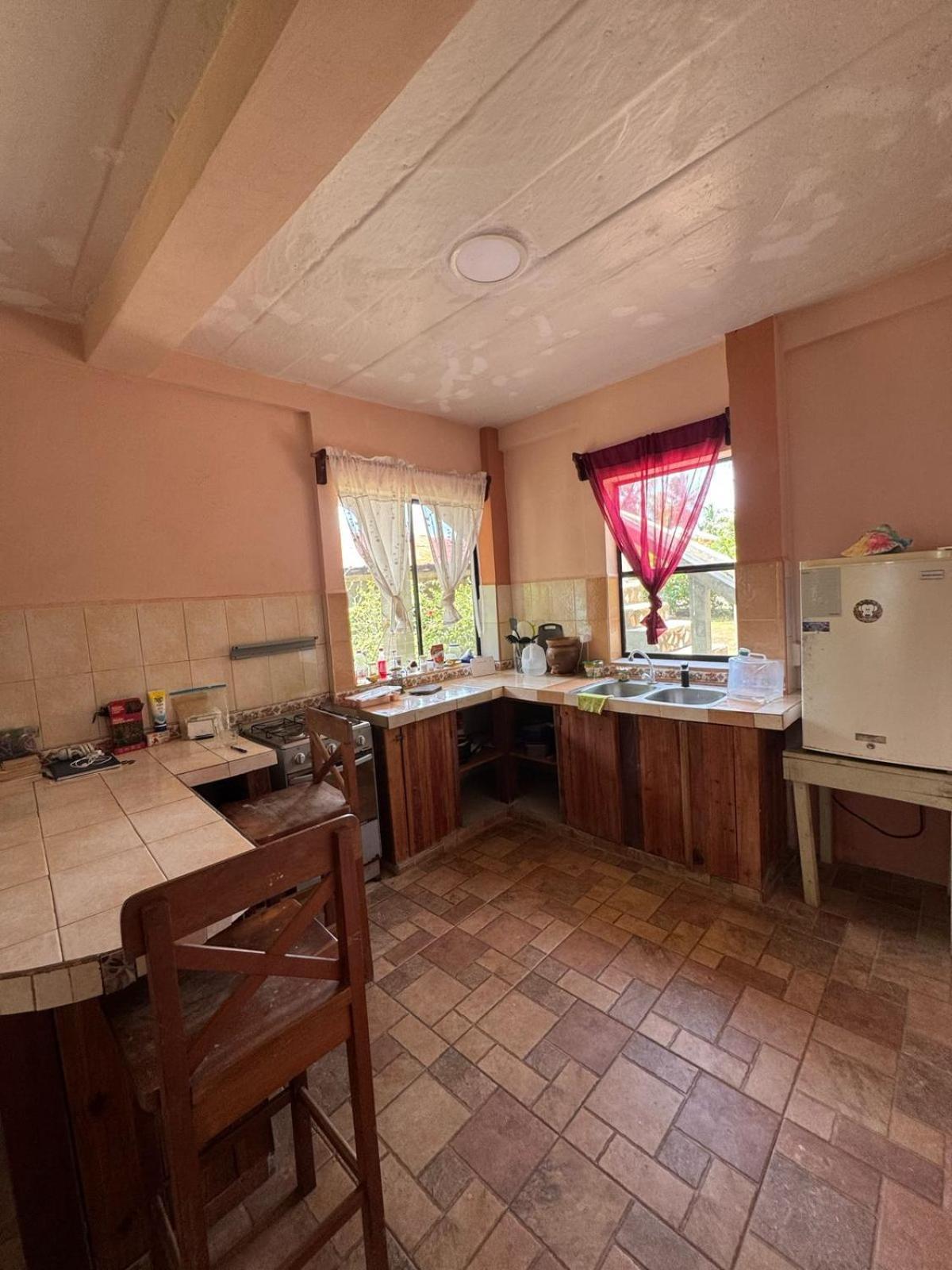 Guesthouse Island Escape South End Екстериор снимка